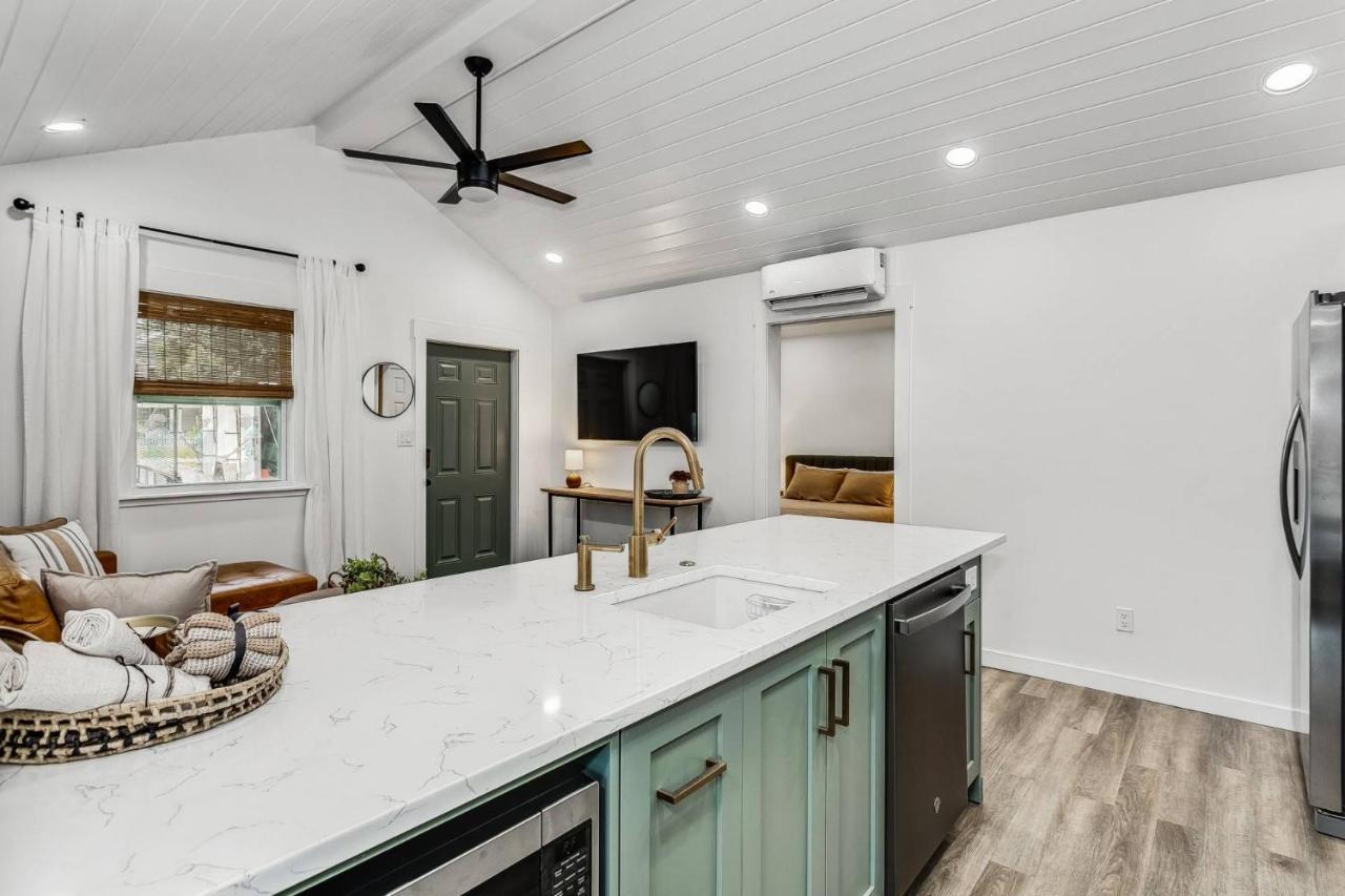 Peach'S Place Pensacola Luaran gambar